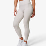 Essence Sia Leggings, White, From The Side.